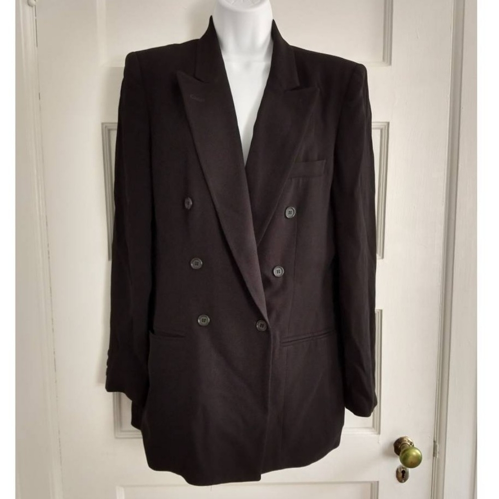 Sleek and modern! Black double-breasted suit jacket by Anne Klein Sz 8